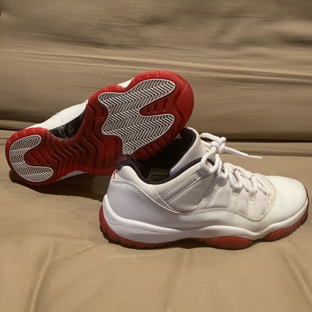 Size 10.5 2012 retro Jordan 11 cherry low